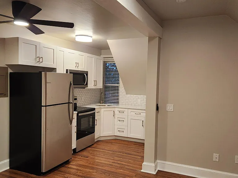 230 Cherokee St #3 — Photo 2