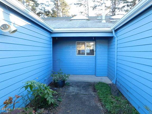 2nd image of 96 NW 33rd Pl Unit E