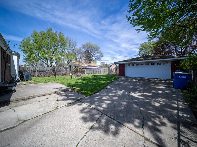 28660 Patricia Ave — Photo 3