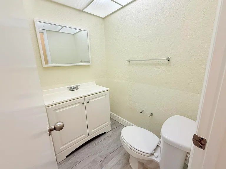 760 SE 2nd Ave #D112 — Photo 7