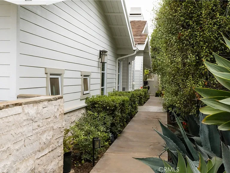 4 Sandbar Dr — Photo 4