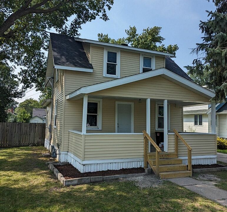 1st image of 501 12th St N