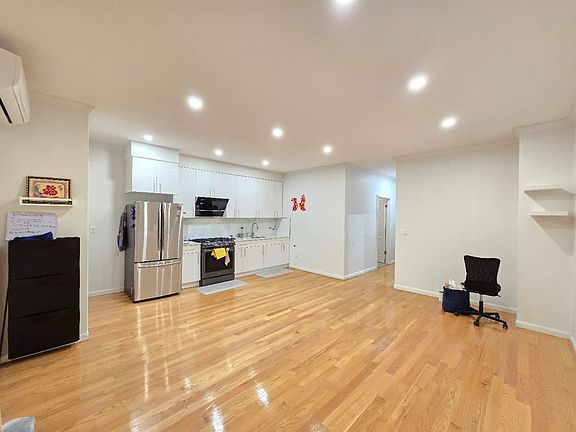 2nd image of 66 Bay 31 St #1