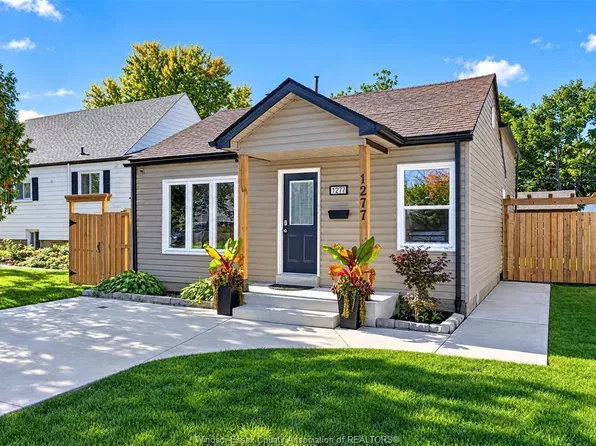 1277 Felix Ave, Windsor, ON N9C 3L6