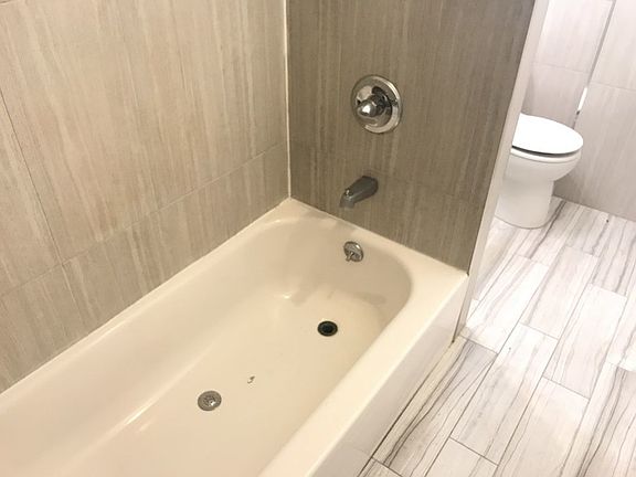 5th image of 221 Linden Blvd APT B24