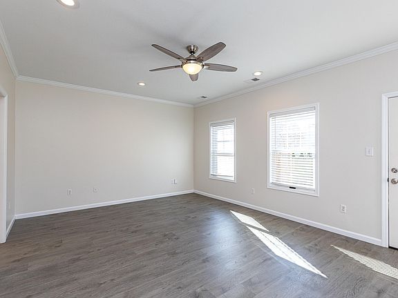 5th image of 989 Applecross Dr