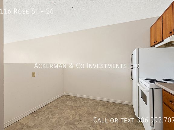 4th image of 2116 Rose St #26