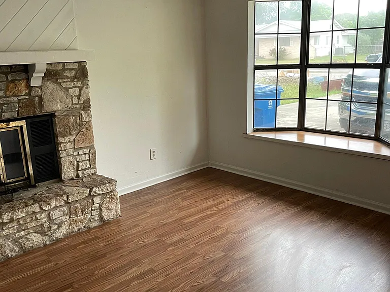 5030 Cinderella St — Photo 17