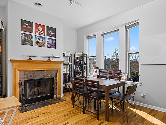 4th image of 3951 N Greenview Ave #3D