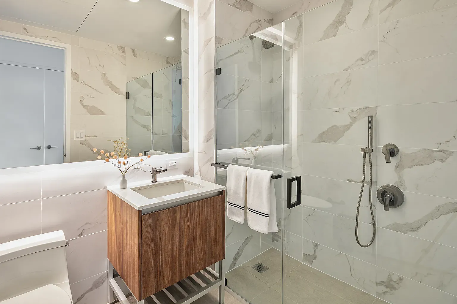 606 West 30th Street — Photo 4