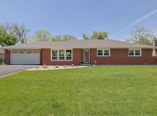 2232 Sprucewood Ave, Des Plaines, IL 60018