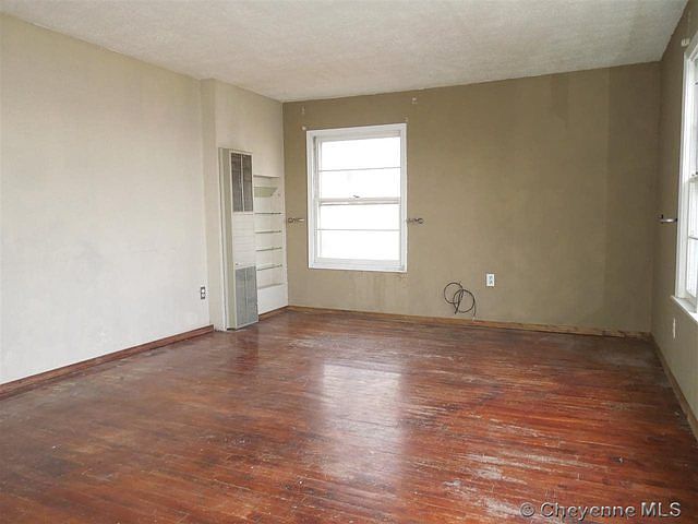 2nd image of 3310 Pierce Ave