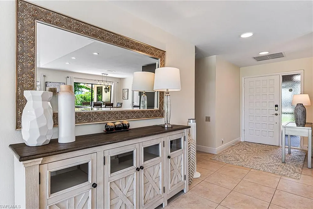 3 bed, 2.0 bath, 1827 sqft, $7,500 — Photo 4