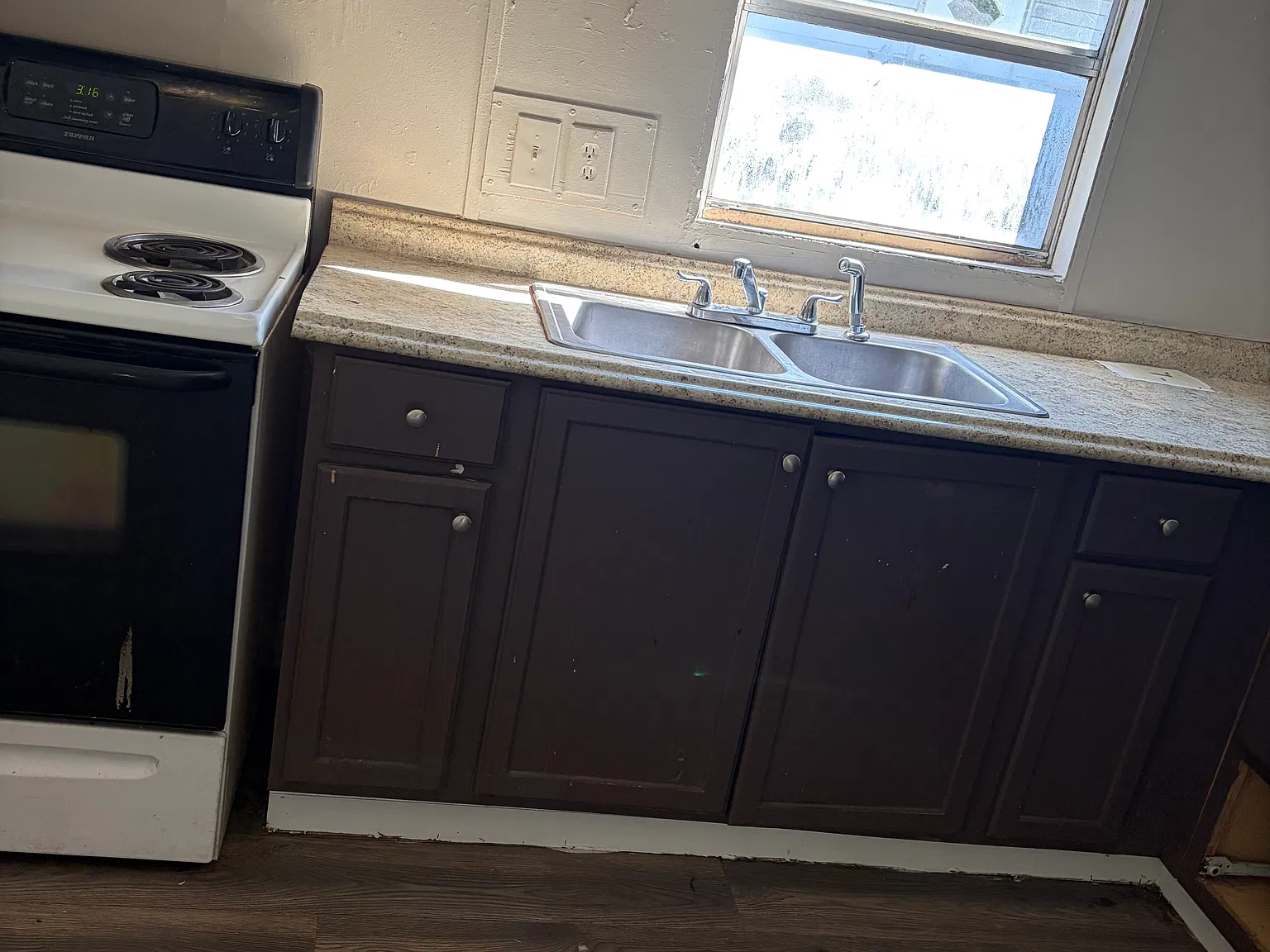 4 bed, $1,400 — Photo 3