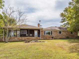 1243 Good Hope Dr, Walnut Cove, NC 27052