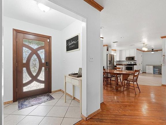 4th image of 450 E Pomelo St