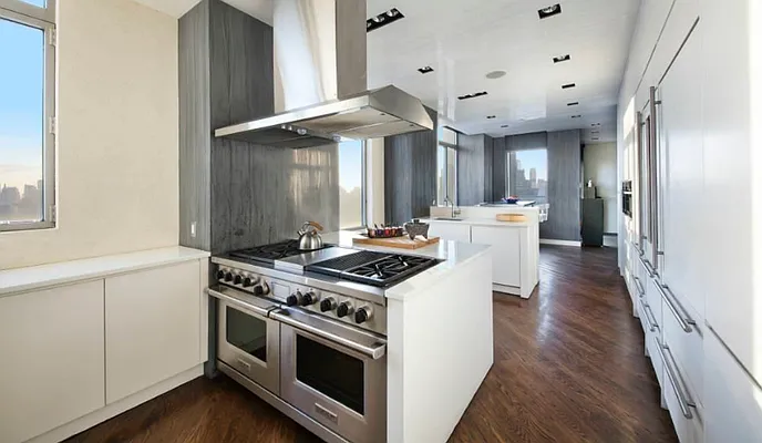 Rented by Compass | media 22