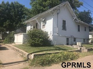 809 11th St, Fairbury, NE 68352