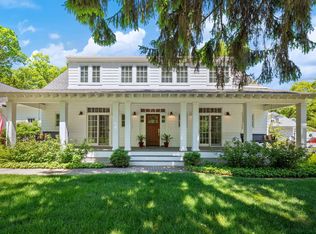 47118 Oak Ave, New Buffalo, MI 49117