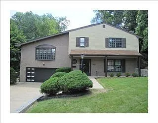 812 Jonathan Dr photo 1