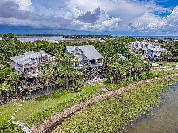 2nd image of 18 Leeward Dr