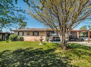 420 S Gaines Ave, Tulia, TX 79088