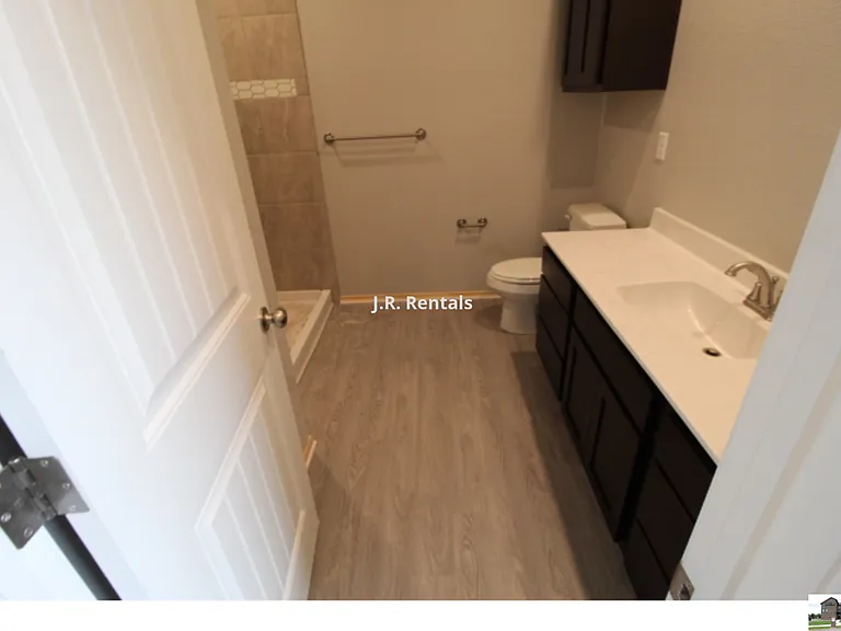 227 Green Valley Dr — Photo 16