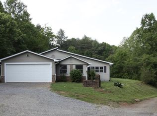 47 Swan Ln, Rocky Mount, VA 24151