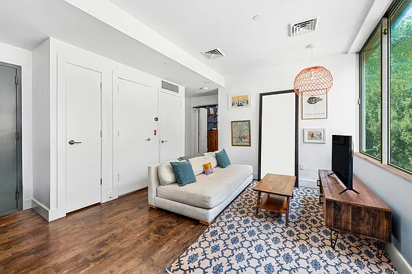 Rented by SERHANT. | media 30