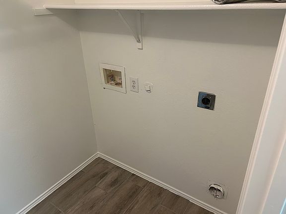 5th image of 7912 Canoe Ridge Ln