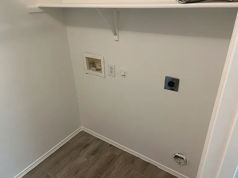 7912 Canoe Ridge Ln — Photo 5