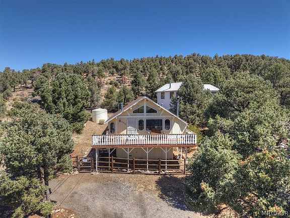 2nd image of 45776 Falling Springs Rd