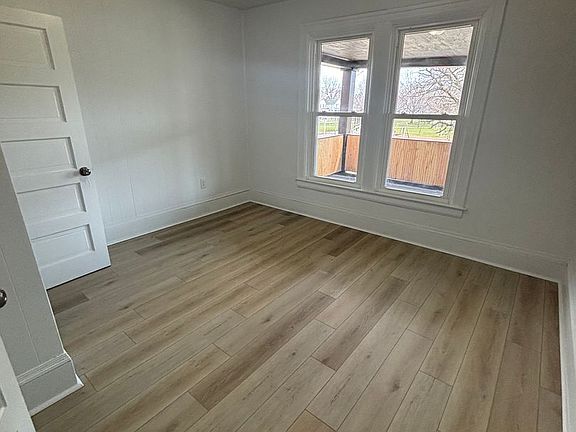 5th image of 1640 E 85th St #2