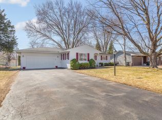 2042 Bluestone Ln, Eagan, MN 55122