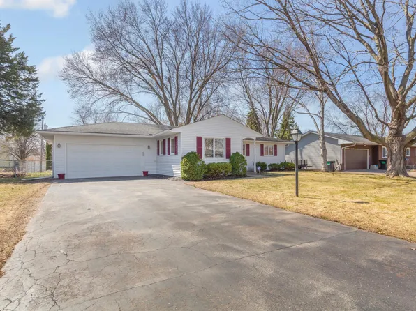 2042 Bluestone Ln, Eagan, MN 55122