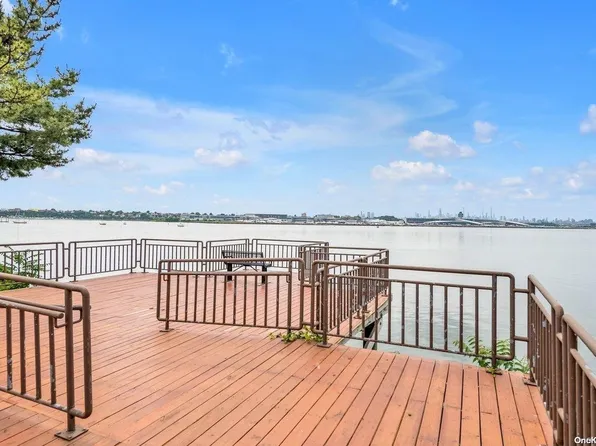 25-20 120th Street #C3F, Flushing, NY 11354