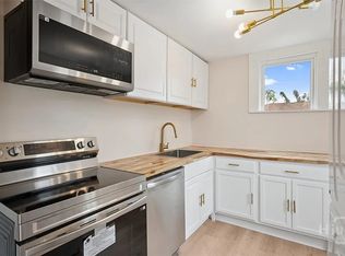 1102 Stiles Ave, Savannah, GA 31415