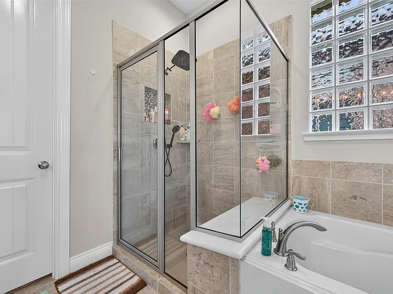 4947 Thunder Creek Ln — Photo 31