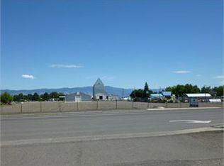 10101 N McAlister Rd, Island City, OR 97850