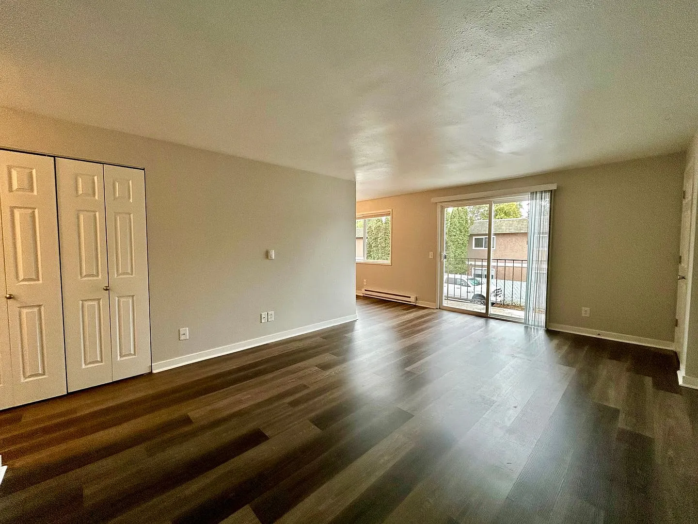 23030 76th- 12 Unit — Photo 3
