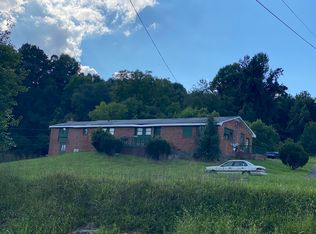 208 Happy Valley Rd, Johnson City, TN 37601