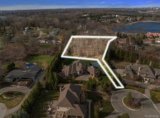 2785 Turtle Lake Dr, Bloomfield Hills, MI 48302