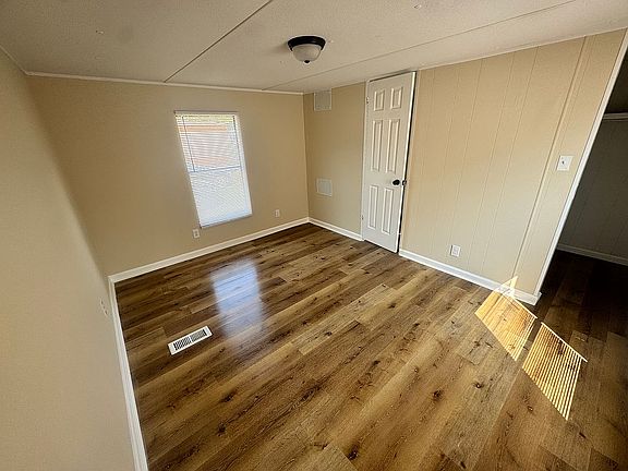 5th image of 105 Bolingbrooke Dr