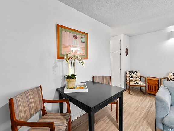 3rd image of 1650 Piikoi St APT 203
