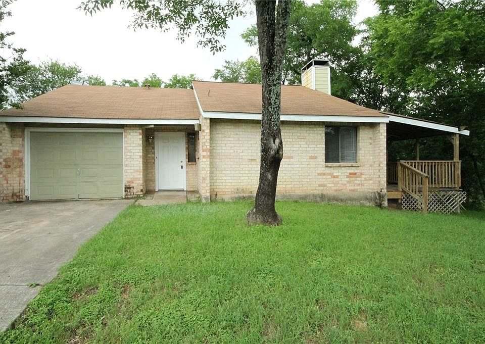 1st image of 427 Lake Creek Cir