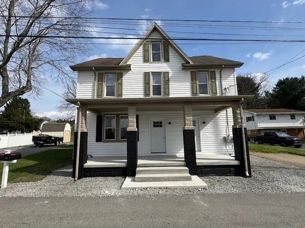 2020 Atlantis Dr, Latrobe, PA 15650