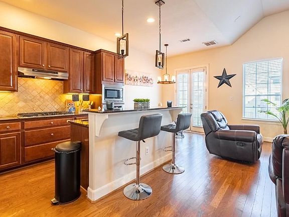 5th image of 10812 Almeda Park Dr