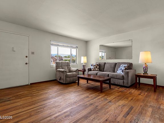 4th image of 1611 Stewart St