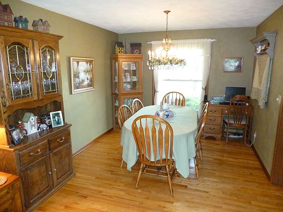 10 Mary Lane Ct Geneseo IL 61254 Zillow