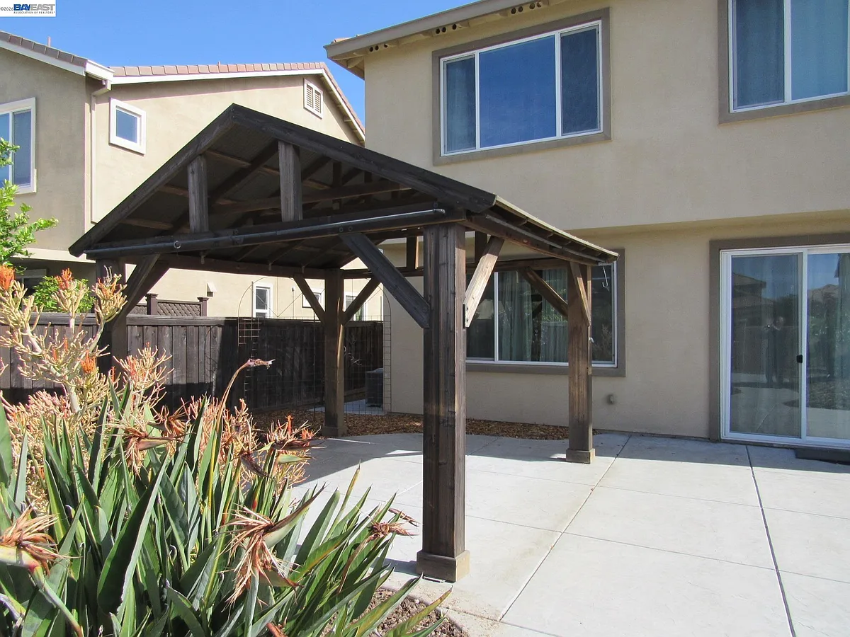 Building Photo - 607 Guild Rd